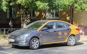 В парке столичного каршеринга могут появиться автомобили Lada